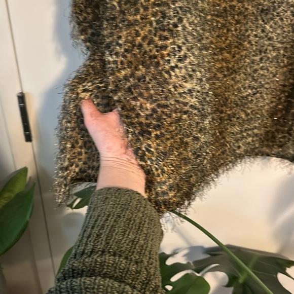 FASHION 2 FASHION | Vintage Stylish Eye Lash Leopard Print Women's Blouse - Picture 7 of 9